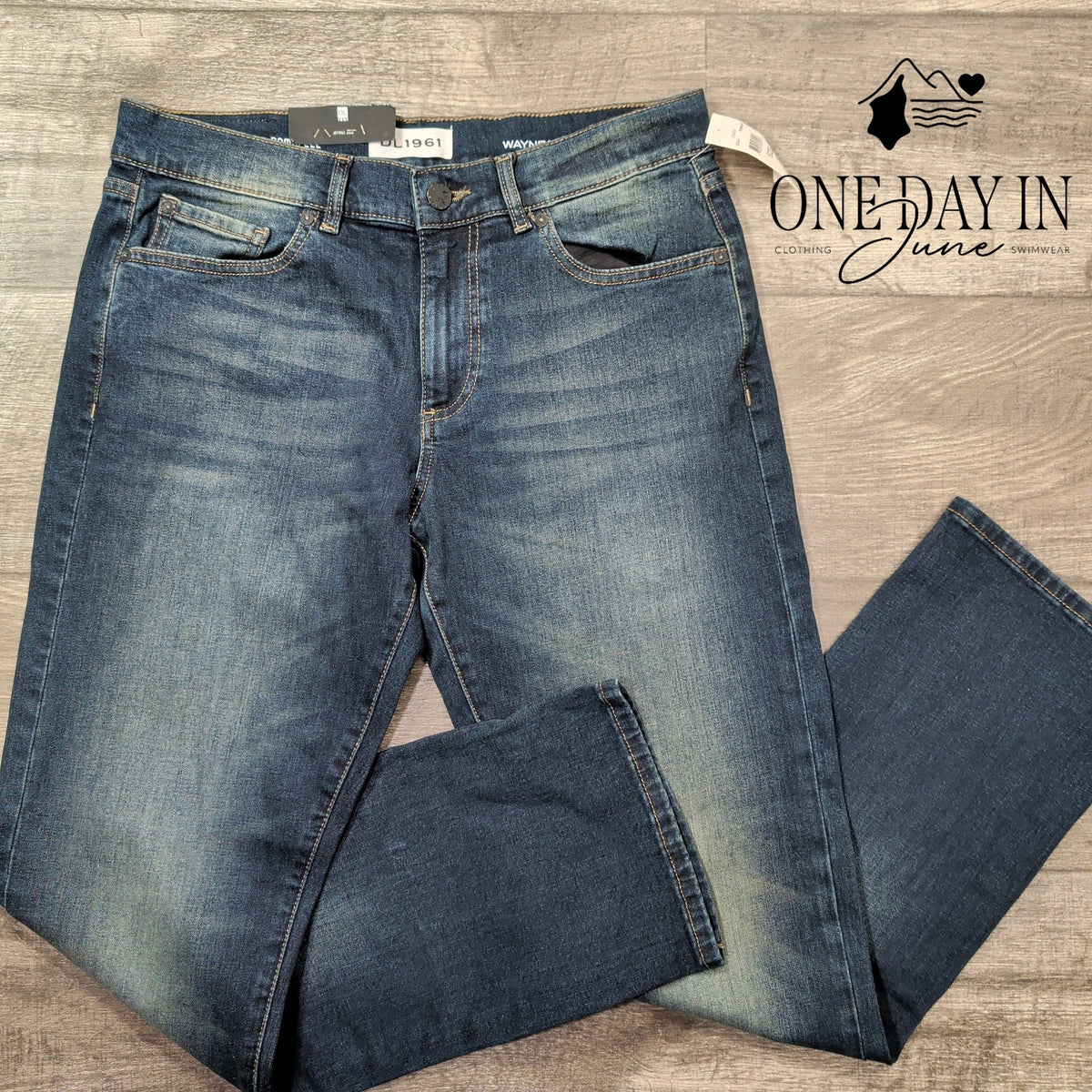 DL1961 Wayne Casual Straight Jeans Domain Dark Wash NWT Size 32X32