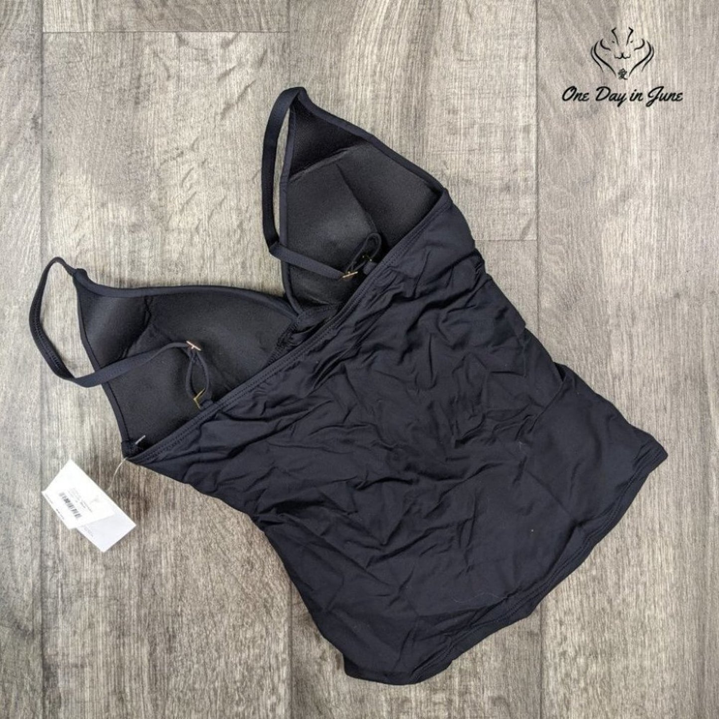 La Blanca Island Goddess Twist Keyhole Front Tankini Top Swimsuit Size 4