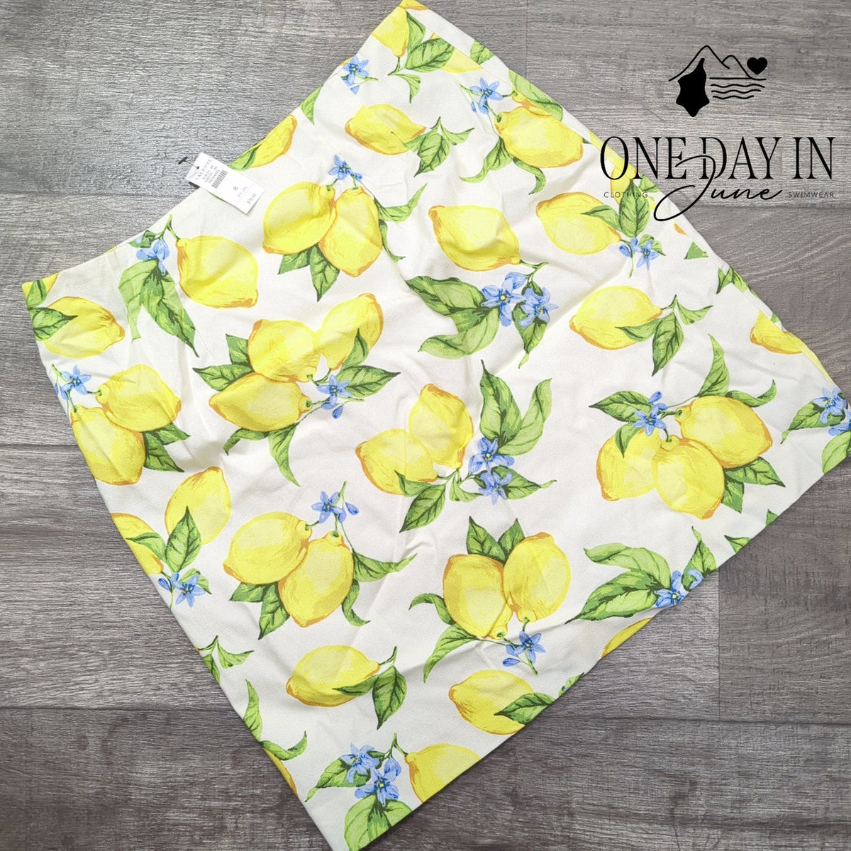 Talbots Lemon Print Mini Skirt White Yellow Fruit Summer NWT Size 8