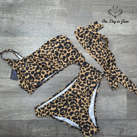 Rekita Cut Out Leopard One Piece Size M