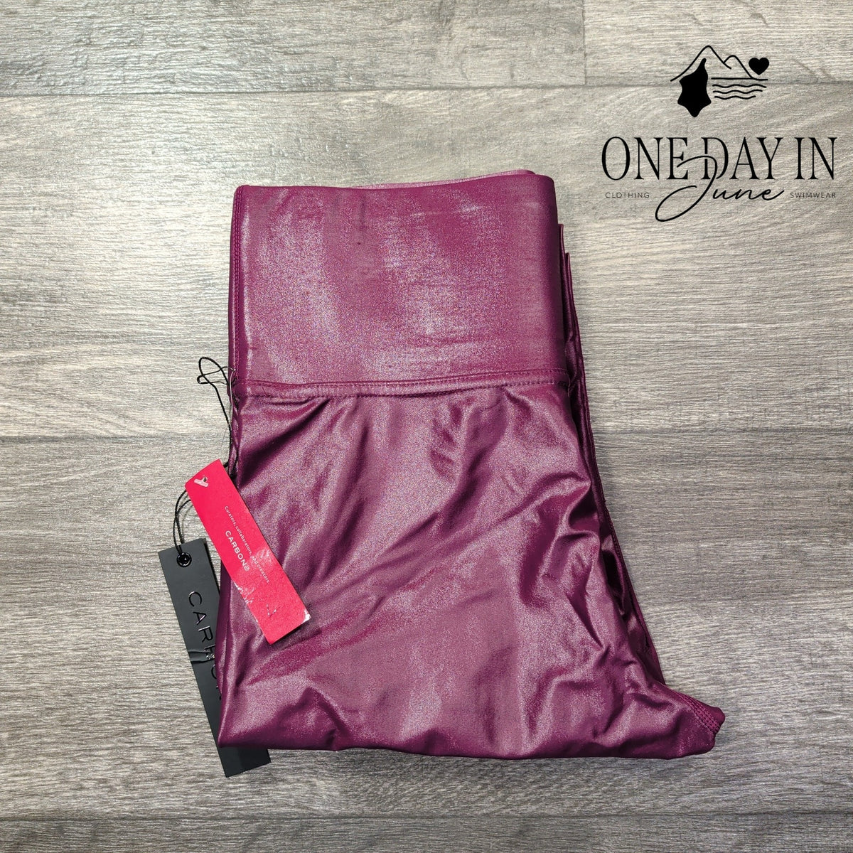 Carbon38 Takara Shine High Rise Crop Leggings Metallic Berry Pink NWT Size L