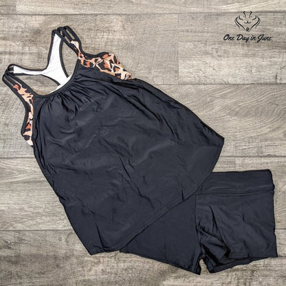 Yonique Double Up Boy Short Tankini Swimsuit Size M