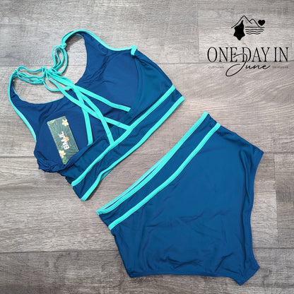 Blooming Jelly Strappy  Back Crop Bikini Swimsuit Size S