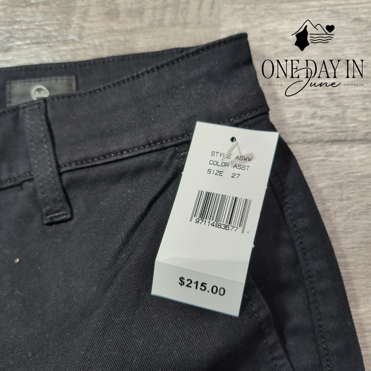 AG Adriano Goldschmied The Layla Cropped Flare Trouser Pants Black NWT 27 Size 4