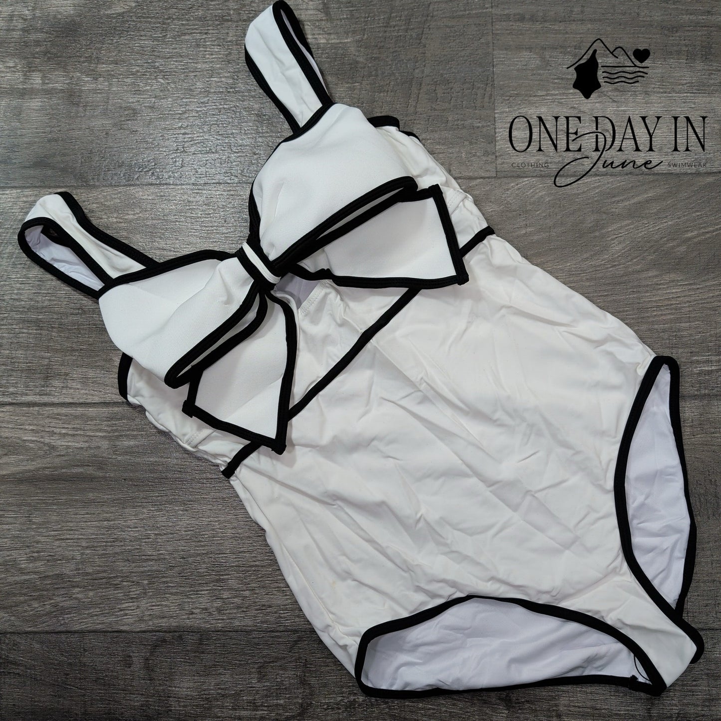 Flaxmaker Bow Front One Piece Swimsuit Size L