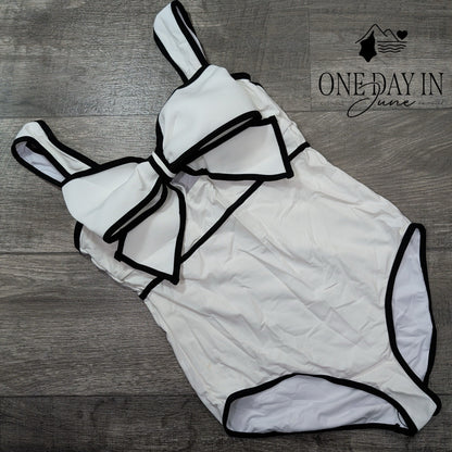 Flaxmaker Bow Front One Piece Swimsuit Size L