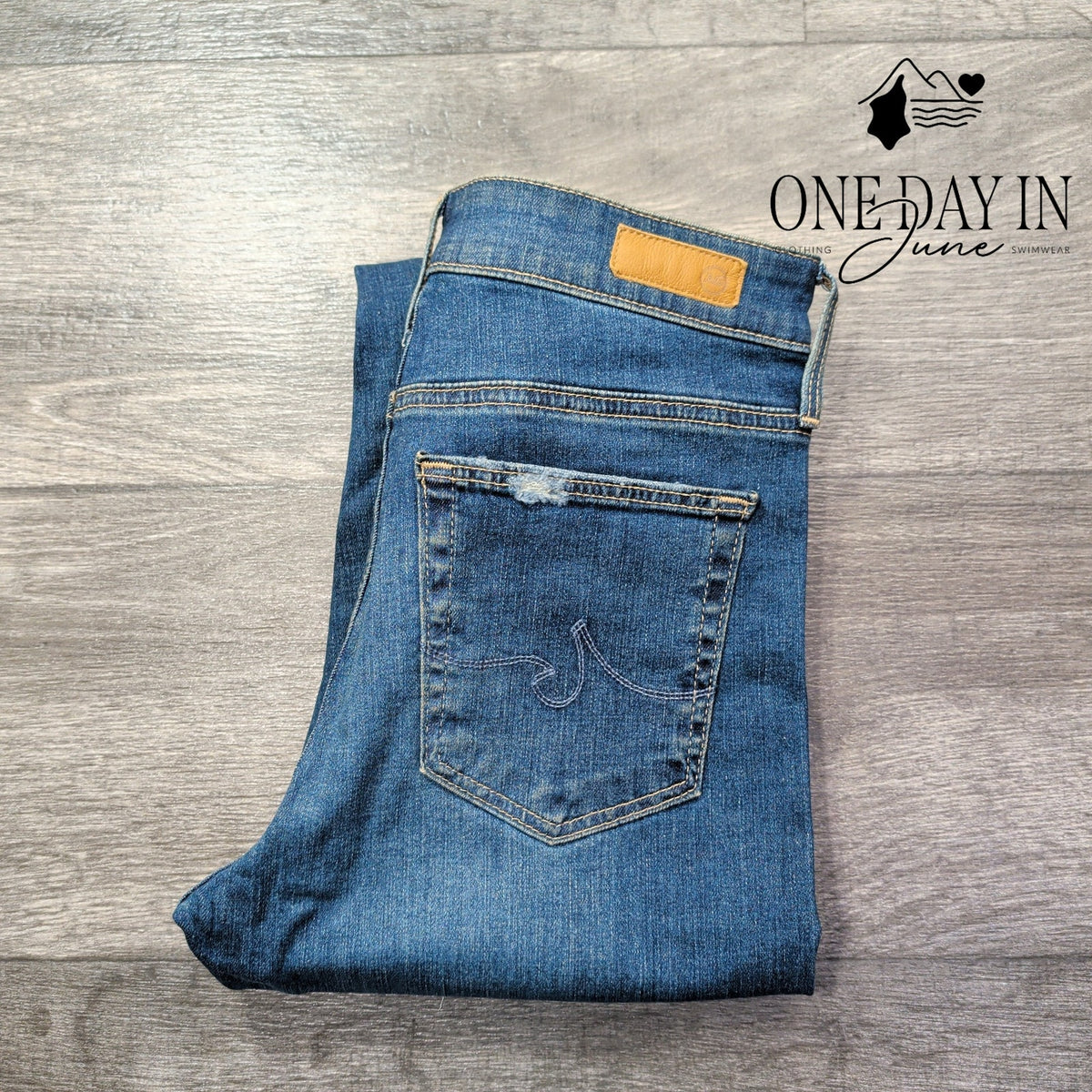 AG Adriano Goldschmied The Farrah Skinny Distressed Jeans Blue NWT Size 4 (27)