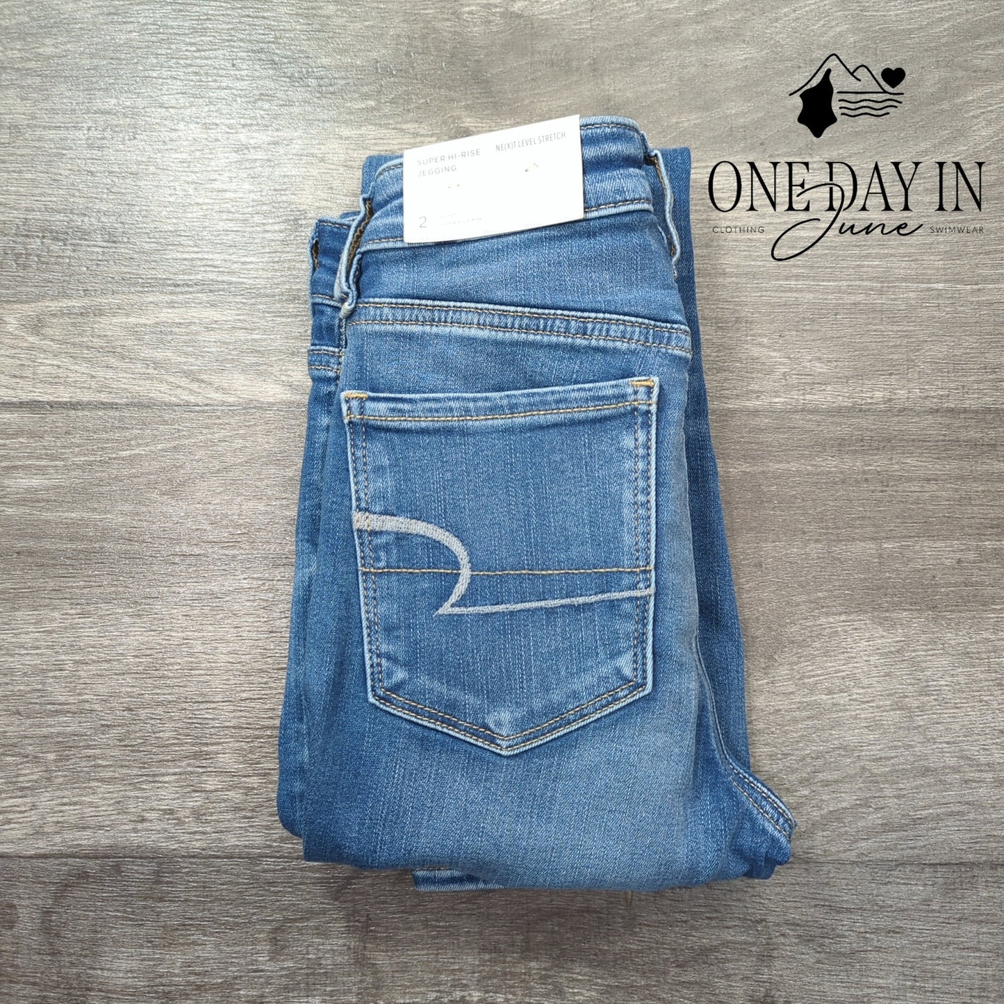American Eagle Outfitters Super Hi-Rise Jegging Jeans Size 2