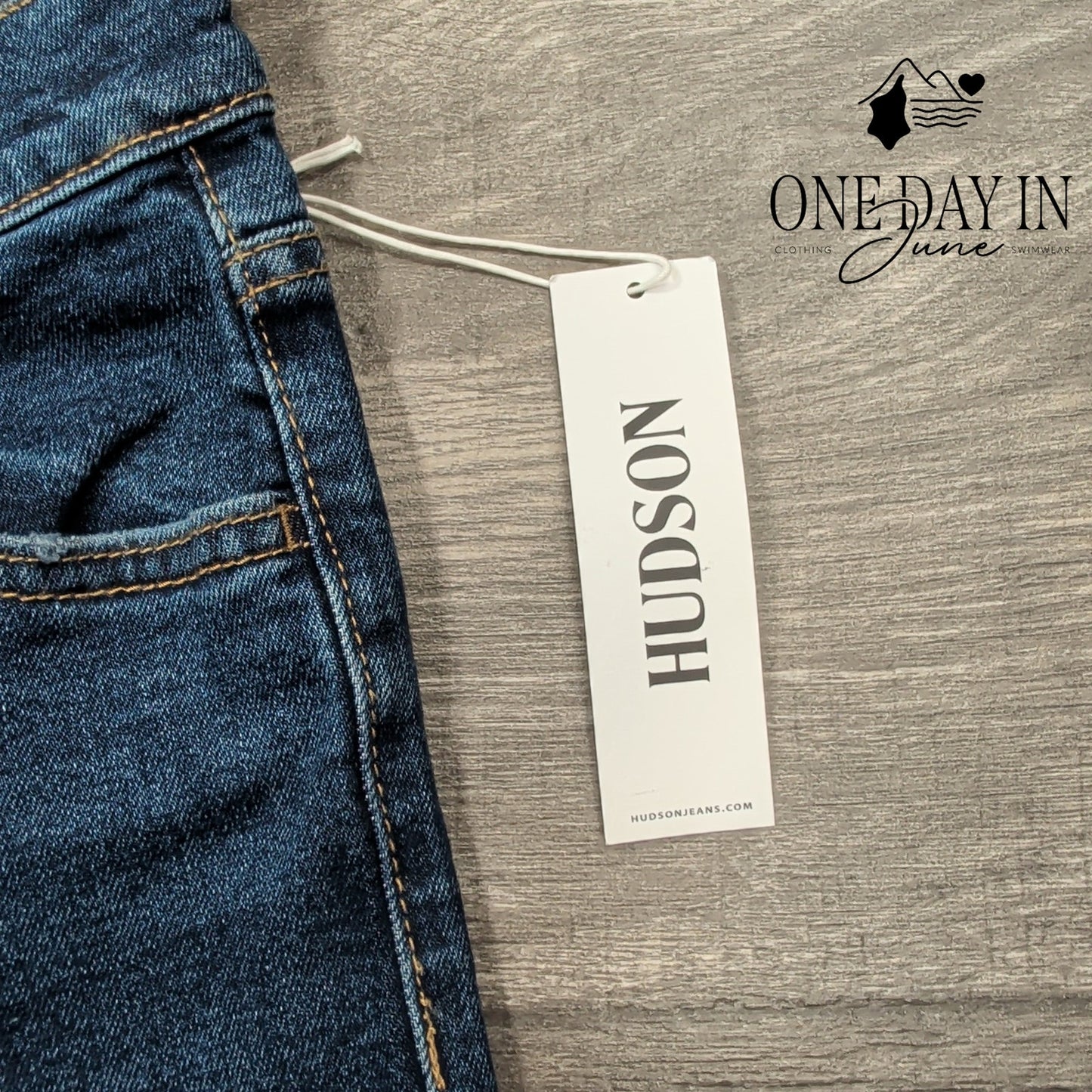 Hudson Rosalie High Rise Wide Leg Ankle Jeans Size 0 (25)