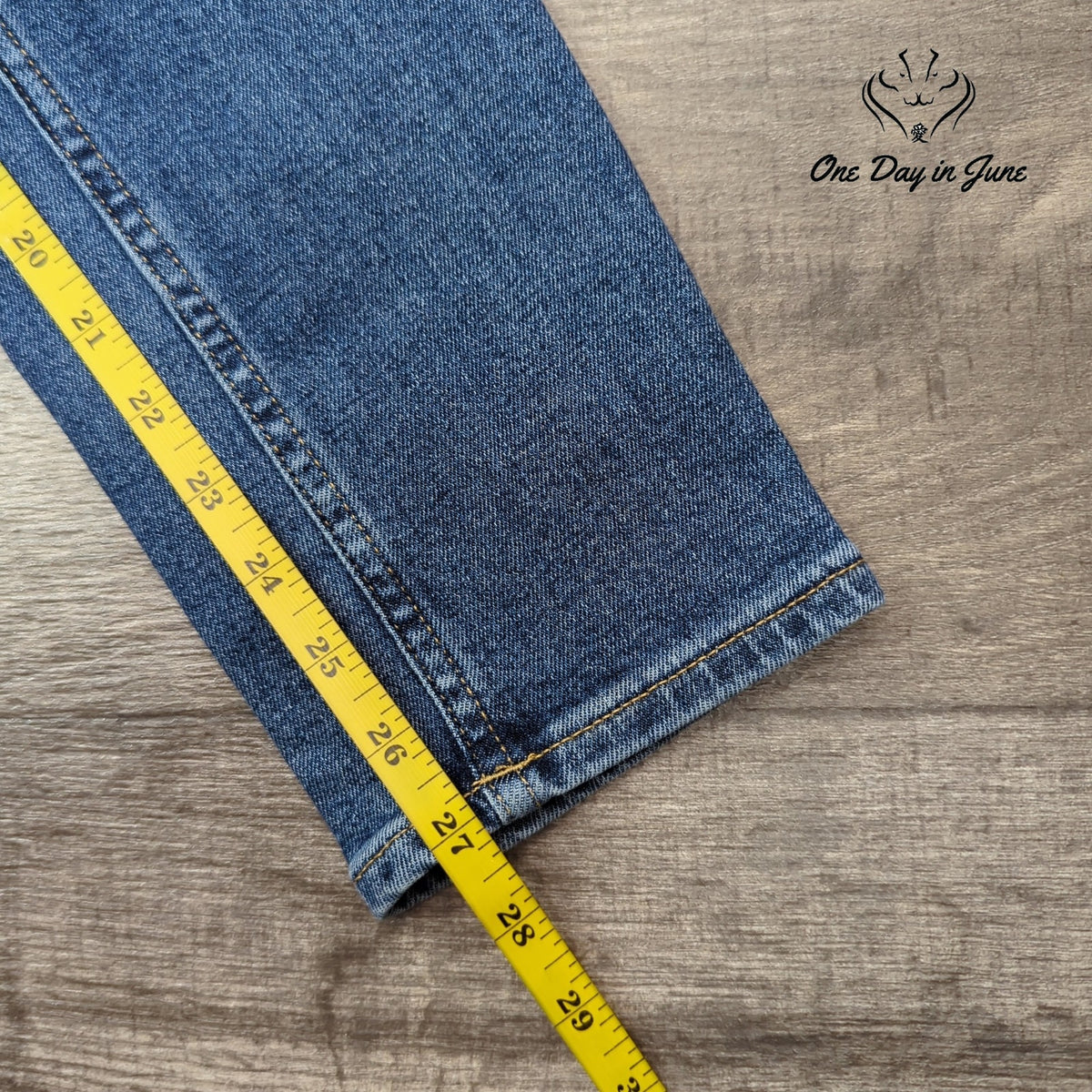 &Denim H&M MAMA Straight Leg Maternity Jeans Blue Over Belly NWT Size XS