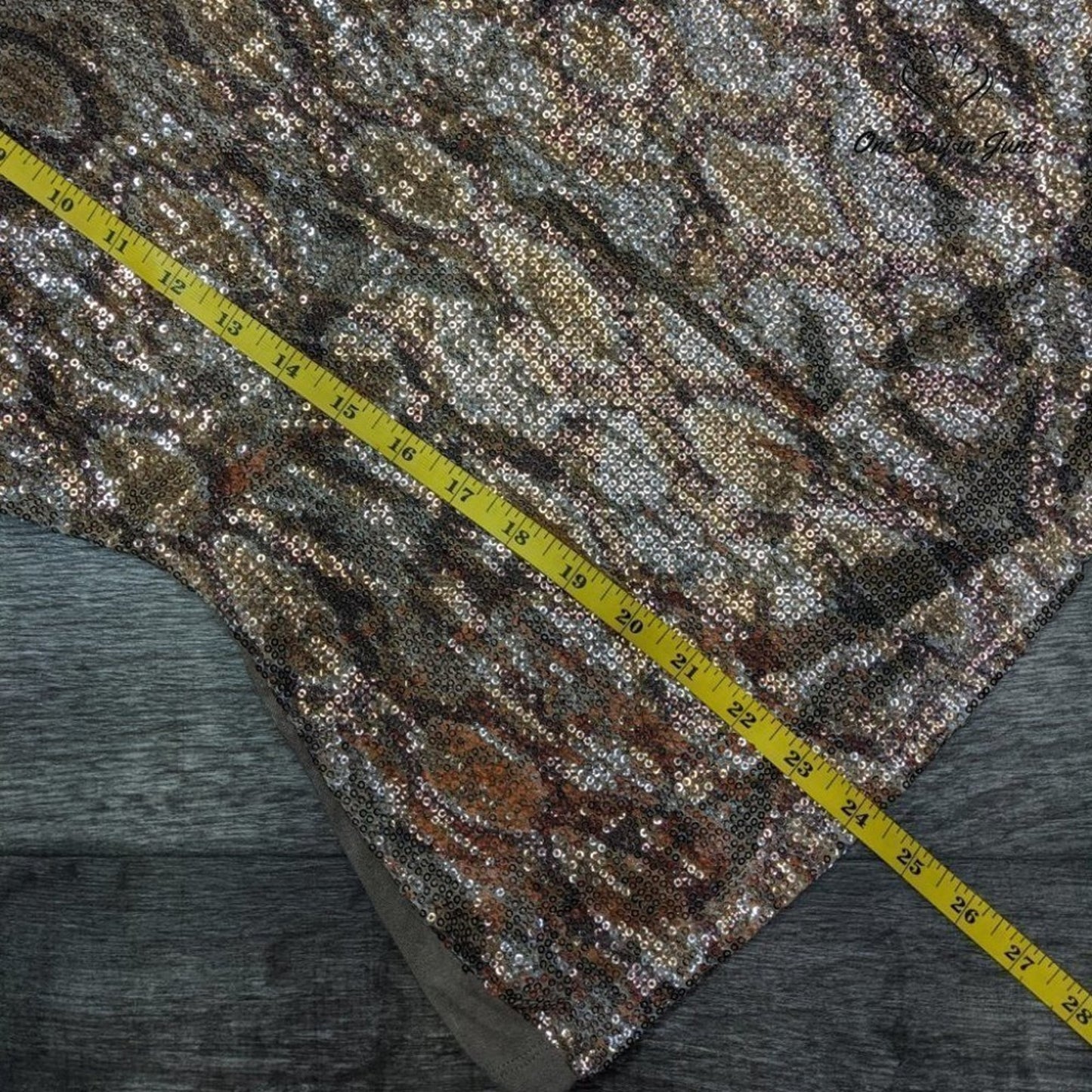 Cache Sequin Snakeskin Short Sleeve Top Size XS
