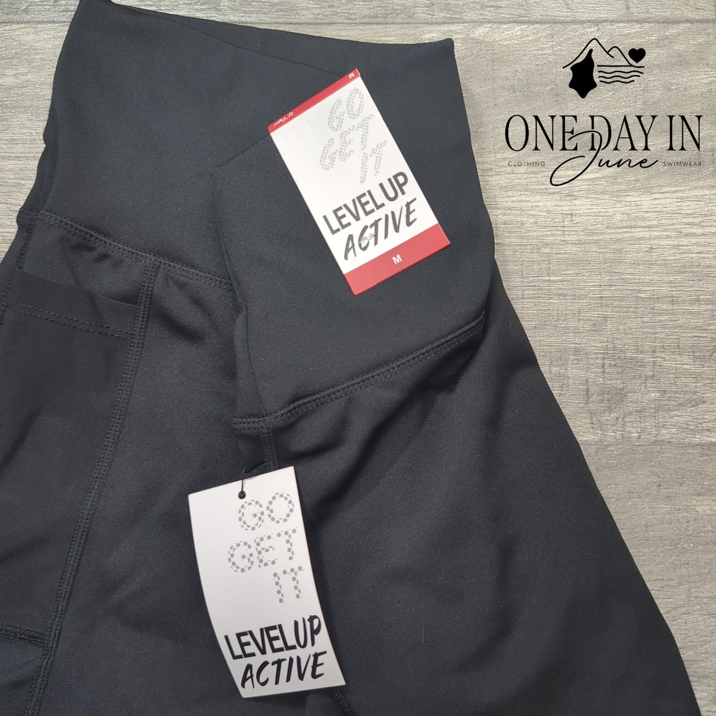 Level Up Capri Yoga Pants Size M