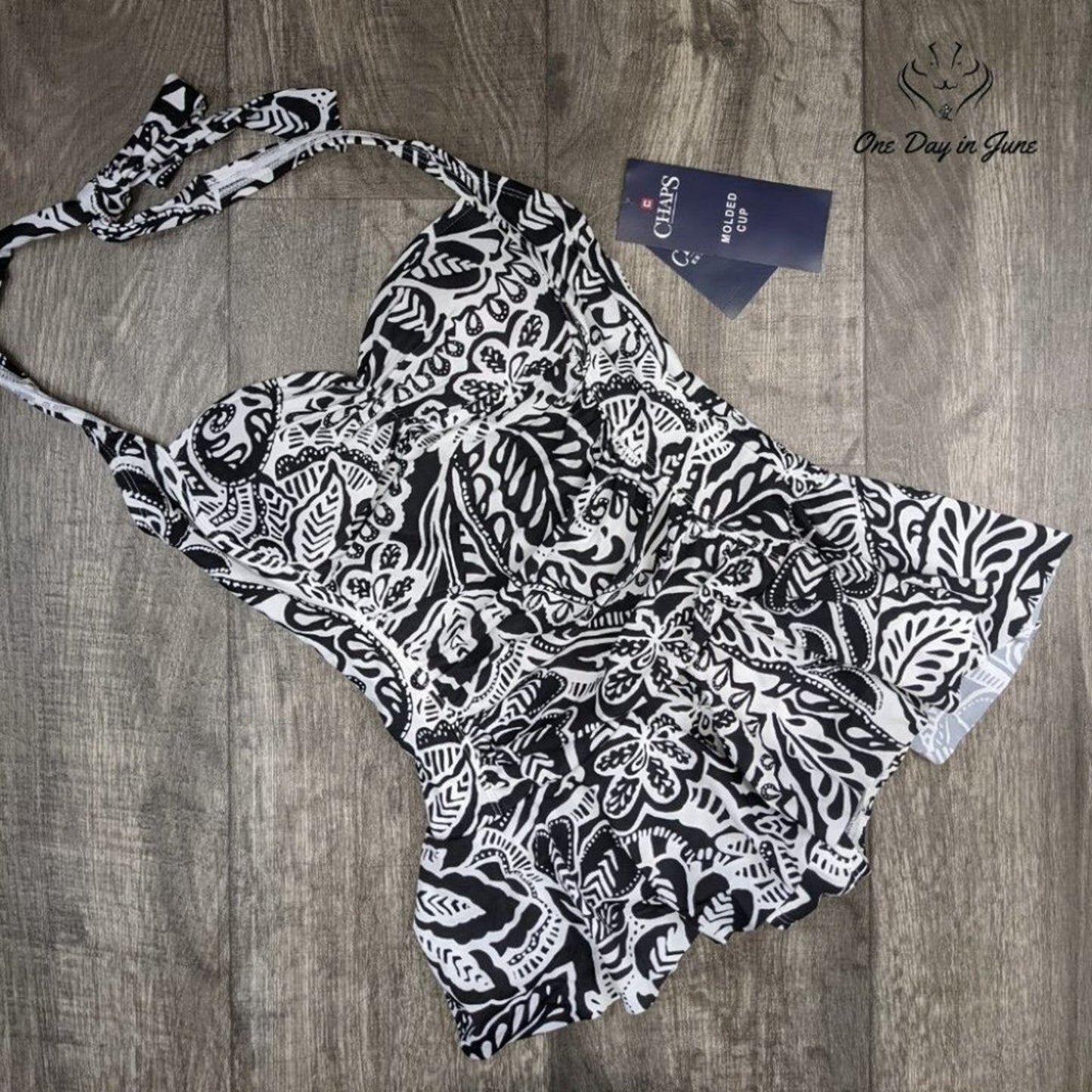 Chaps Front Skirted Halter One Piece Swimsuit Size 6