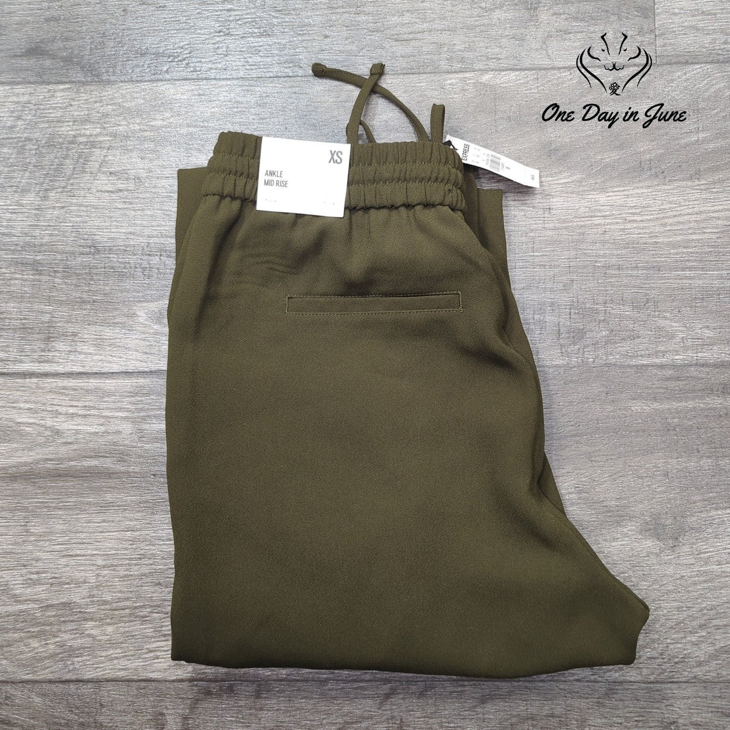 Express Ankle Mid Rise Pants Size XS