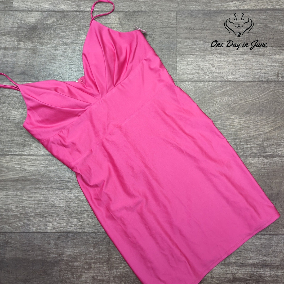 B. Smart Juniors V Neck Spaghetti Strap Bodycon Mini Dress Hot Pink Size 15