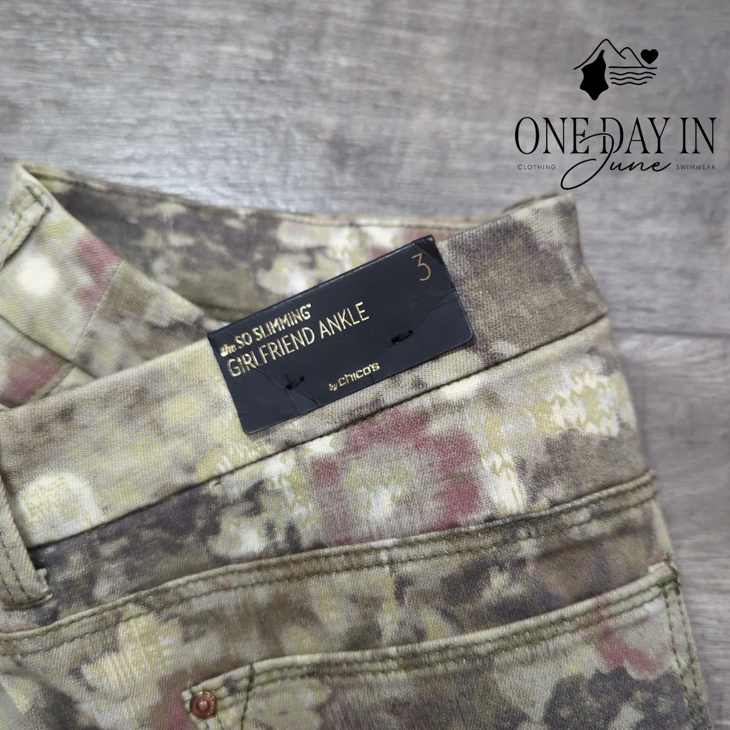 Chico's So Slimming Girlfriend Ankle Jeans Size Chico's 3 (16)