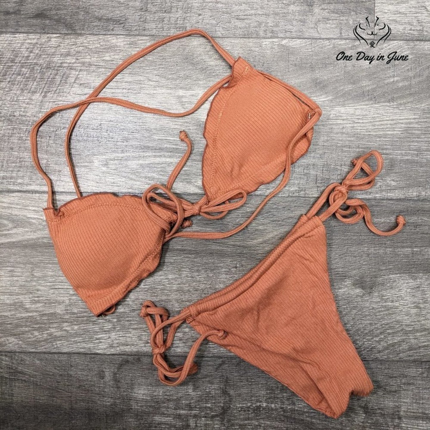 Lilosy Ribbed Padded String Thong Brazilian Size M