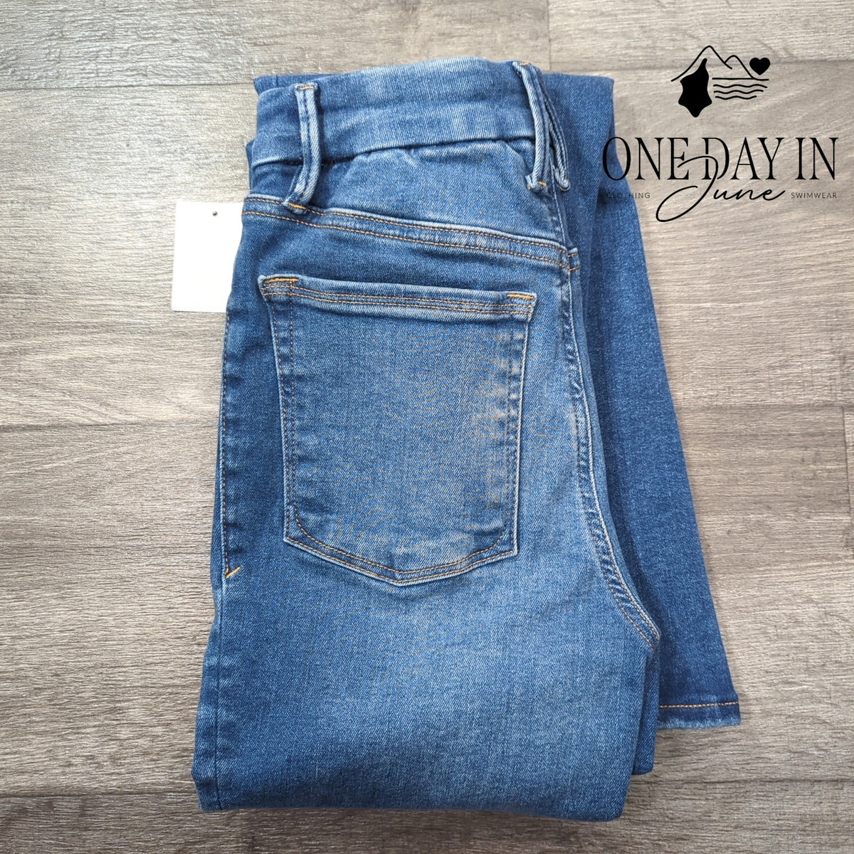 Good American Good Legs Flare Jeans High Rise Indigo Blue NWT Size 1