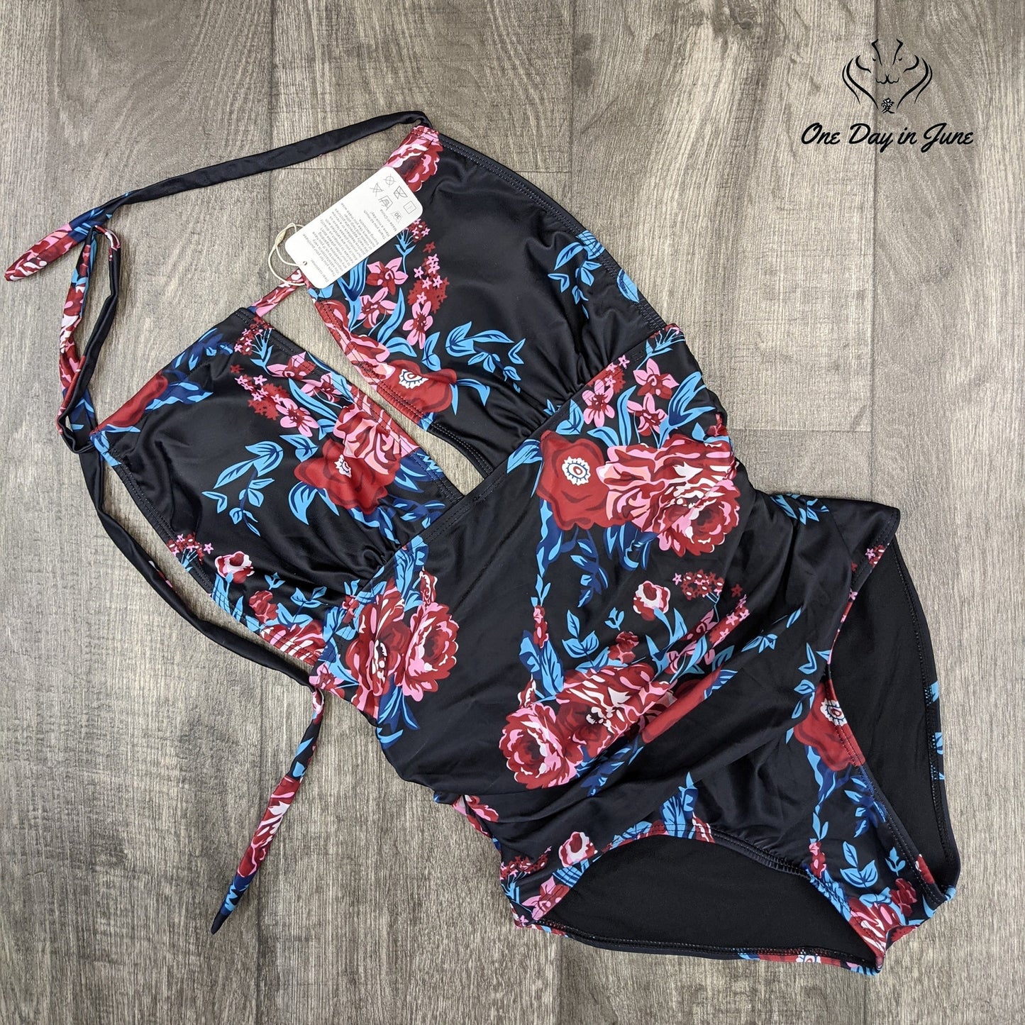 I2crazy Deep V Neck Halter One Piece Swimsuit Size M