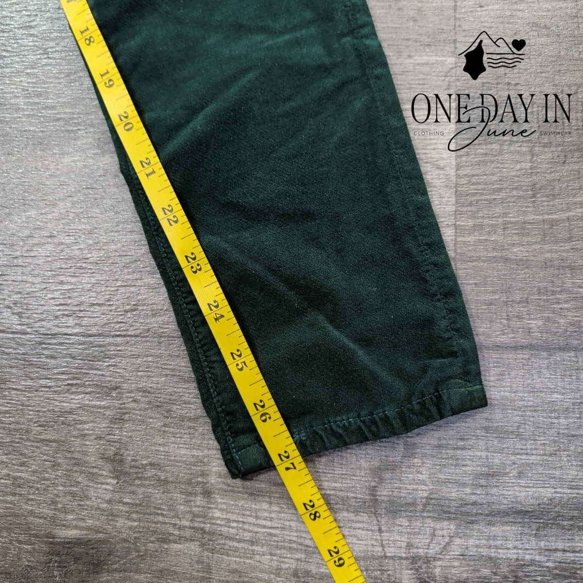 AG Adriano Goldschmied The Legging Ankle Velveteen Jeans Green NWT Size 4 (27)