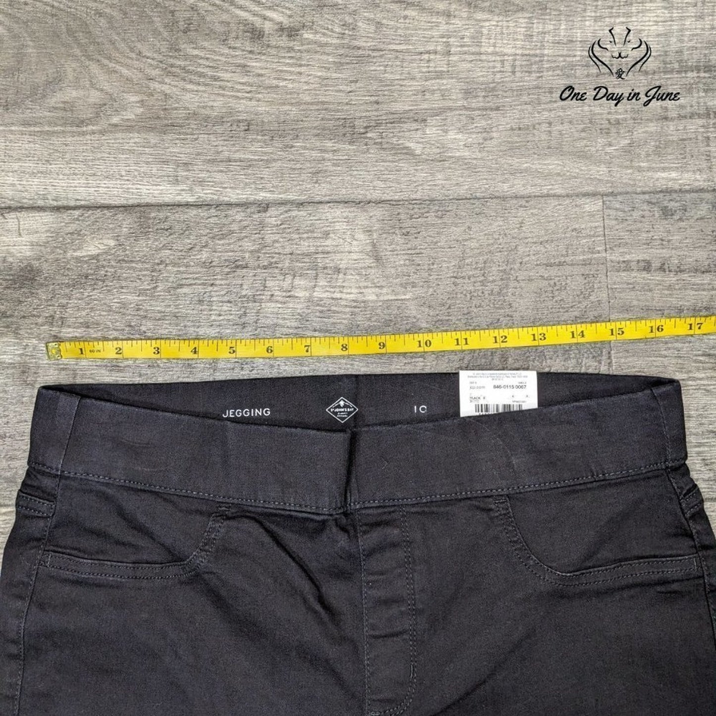 St. John's Bay Mid Rise Jegging Size 10