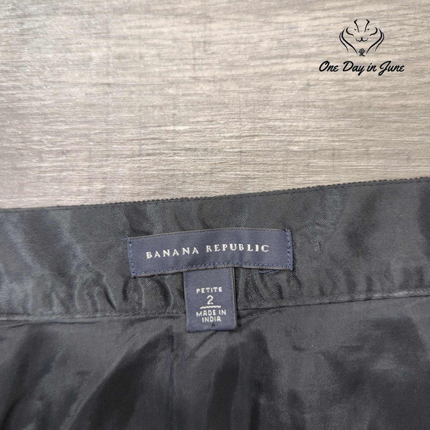 Banana Republic Petite Mini Skirt Size 2