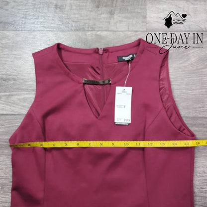 Premise Studio Petite Ponte Sleeveless Sheath Dress Sangria NWT $128 Size 4P