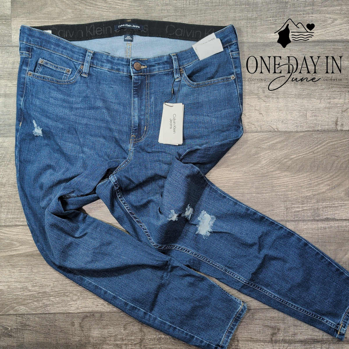 Calvin Klein Plus Size Mid Rise Skinny Distressed Jeans Blue NWT Size 20W