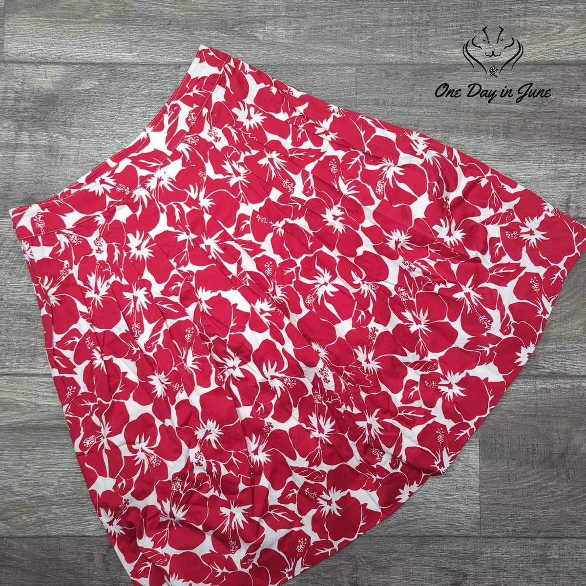 Talbots Petite Hibiscus Floral Pleated Skirt Red White Cotton Size 2P