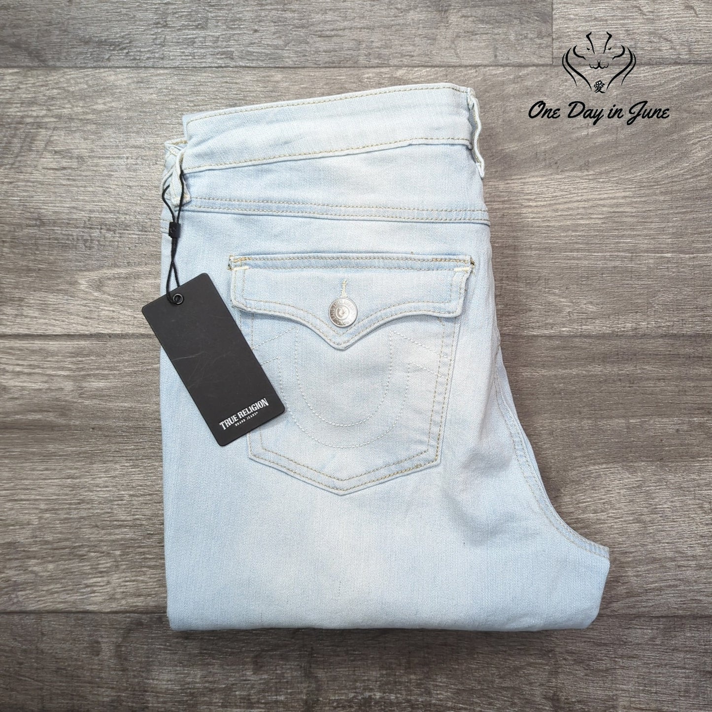 True Religion Becca Mid Rise Bootcut Jeans Size 32 (14)