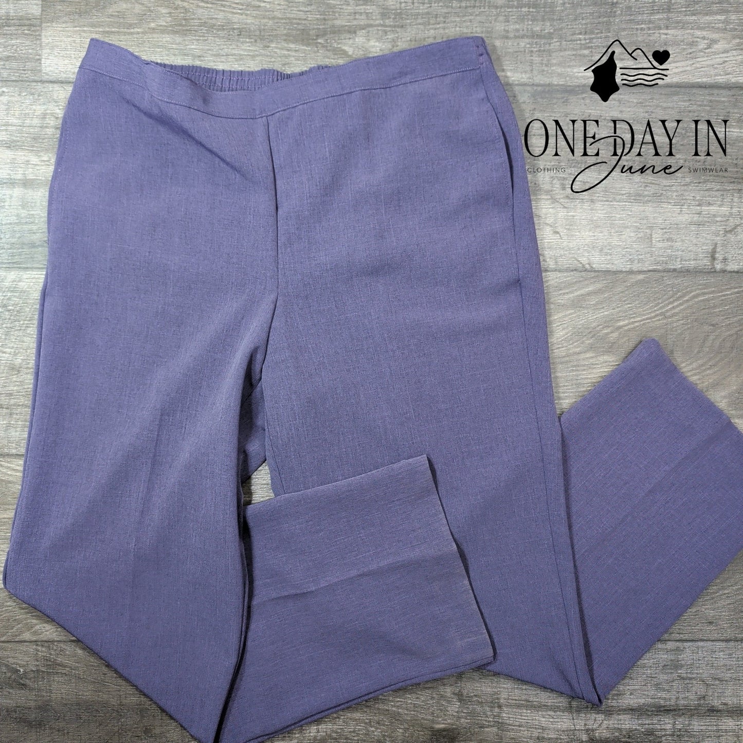 Alfred Dunner Classic Fit Pull On Pants Plum Purple Straight Leg NWT Size 14