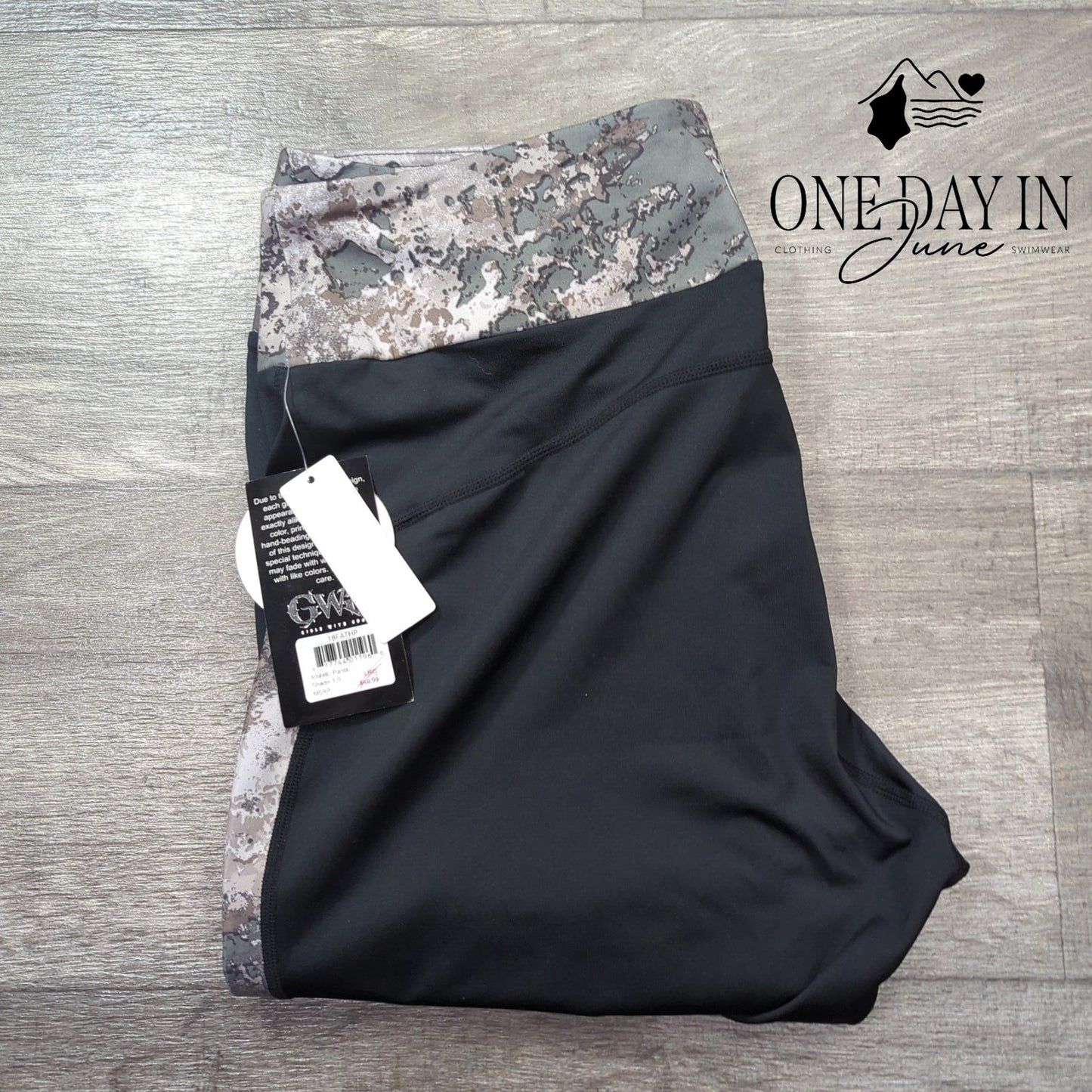Girls With Guns Work Out Yoga Pants Size L