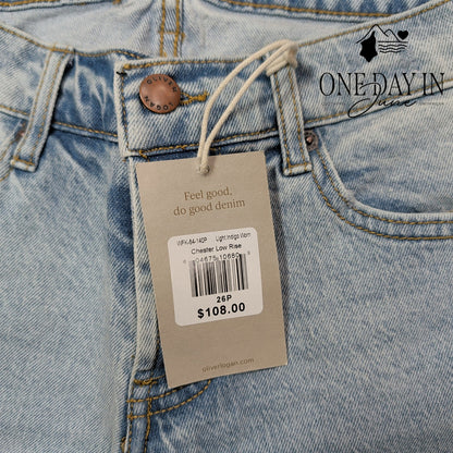 Oliver Logan Petite Chester Low Rise Straight Jeans Size 2P (26P)