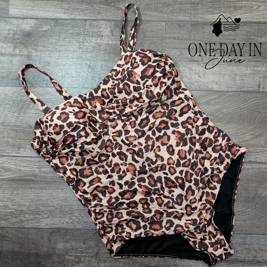 Holipick Plus Size Leopard One Piece Swimsuit Size 20W