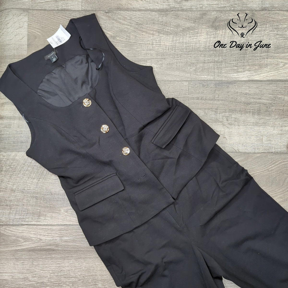 Halogen Sleeveless Tailored Jumpsuit Black Gold Button Vest NWT Size M