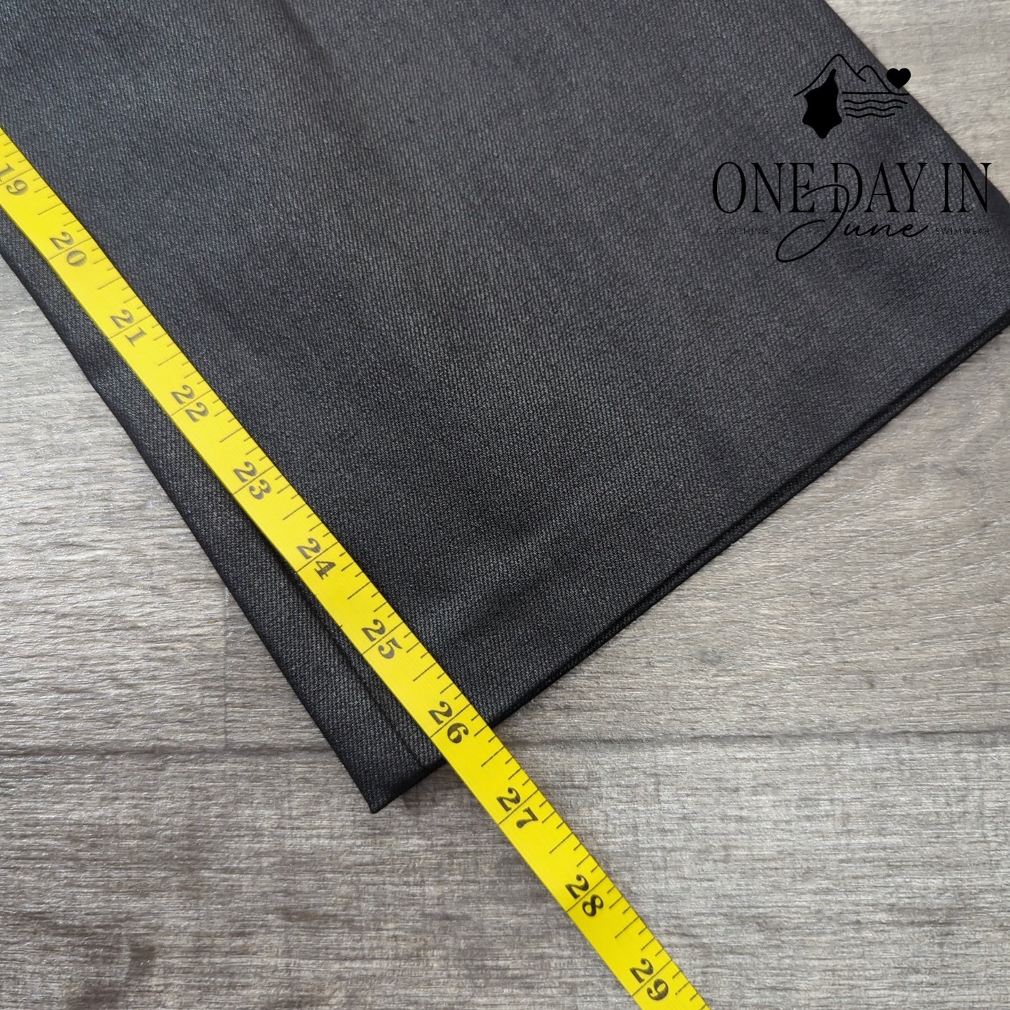 Tuckernuck Black Wax Ashford Pants Size L