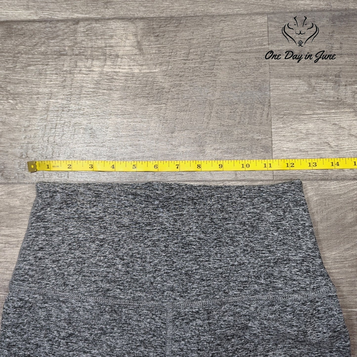 BeyondYoga Cropped Yoga Pants Size L