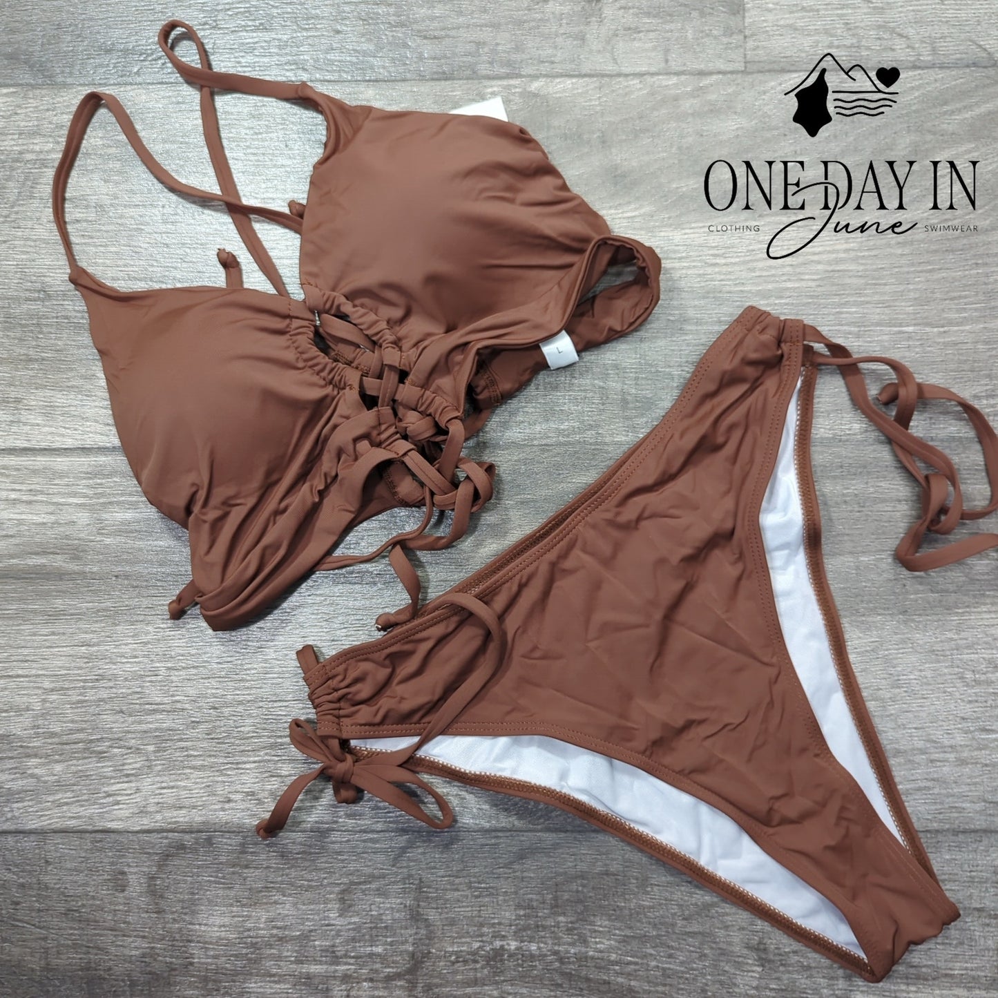 Chyrii Strappy Tise Side Bikini Swimsuit Size L