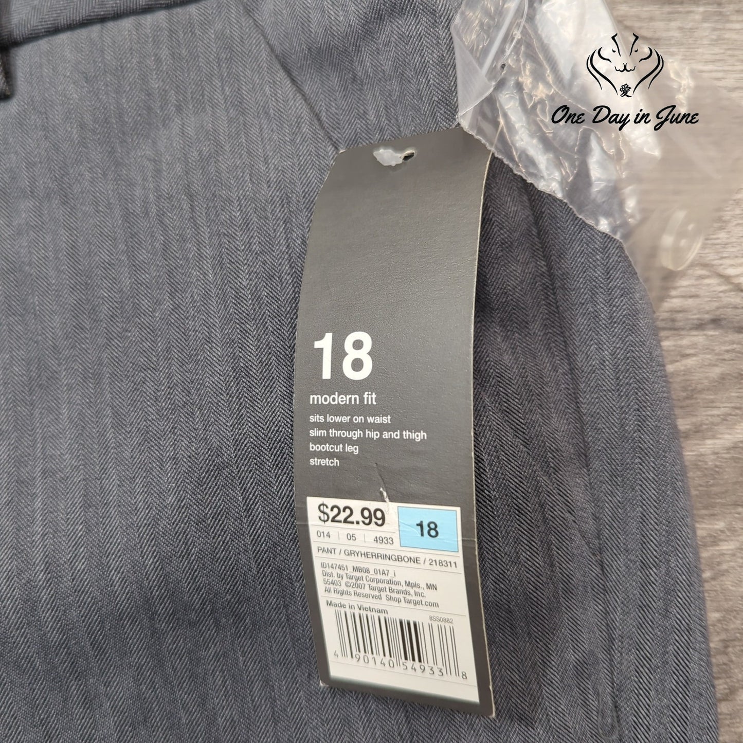 Mossimo Supply Co Modern Fit Boot Cut Pants Size 18