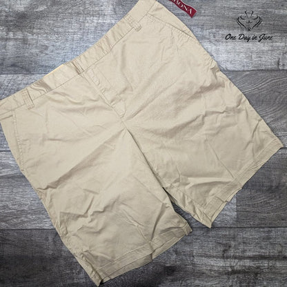 Merona Mid Waist Curvy Fit Chino Shorts Size 18