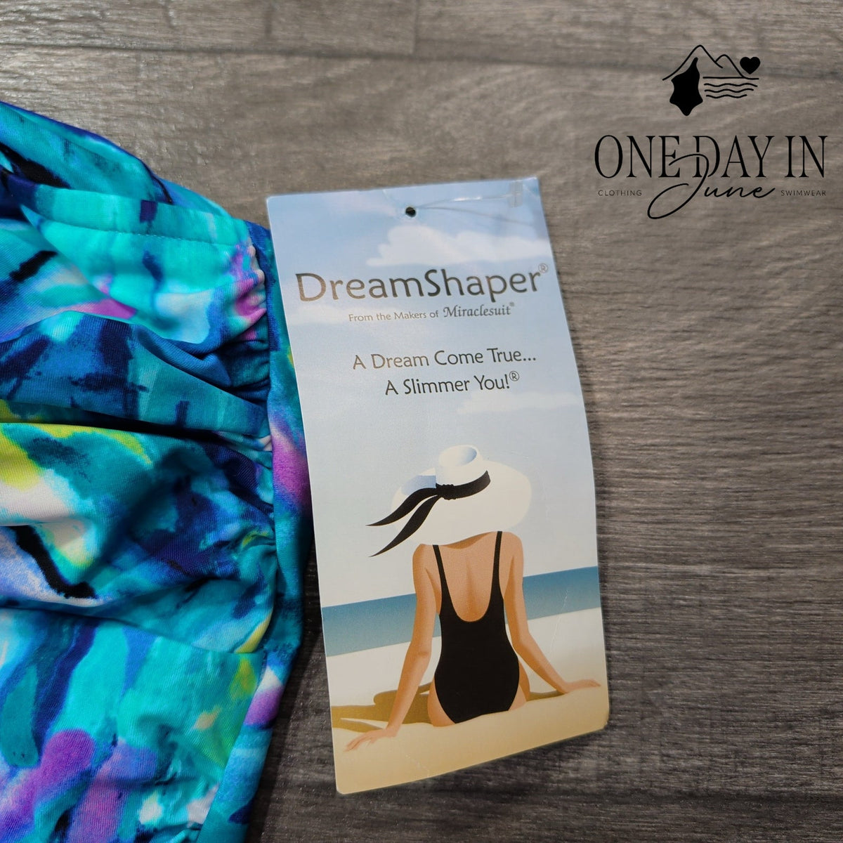Trimshaper DreamShaper Halter One Piece Swimsuit Blue Abstract NWT Size 12