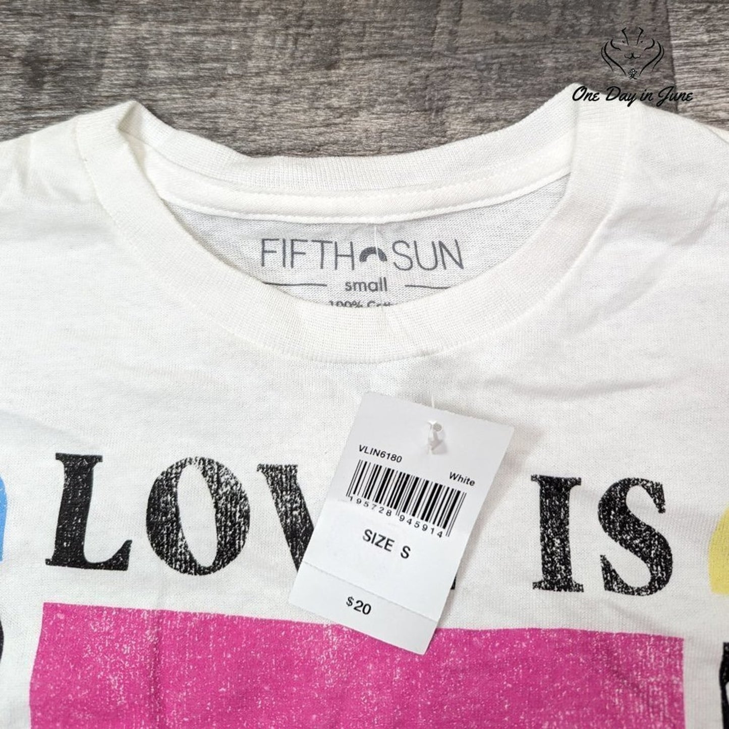Fifth Sun Love Is Short Sleeve Tee Shirt Size S