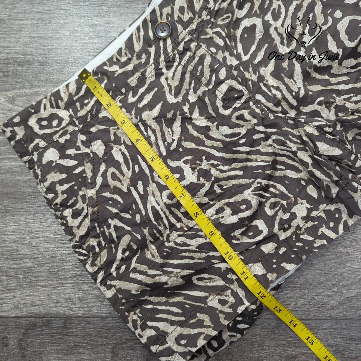 Loft Flat Front Shorts Black Beige Animal Print Casual Size 8