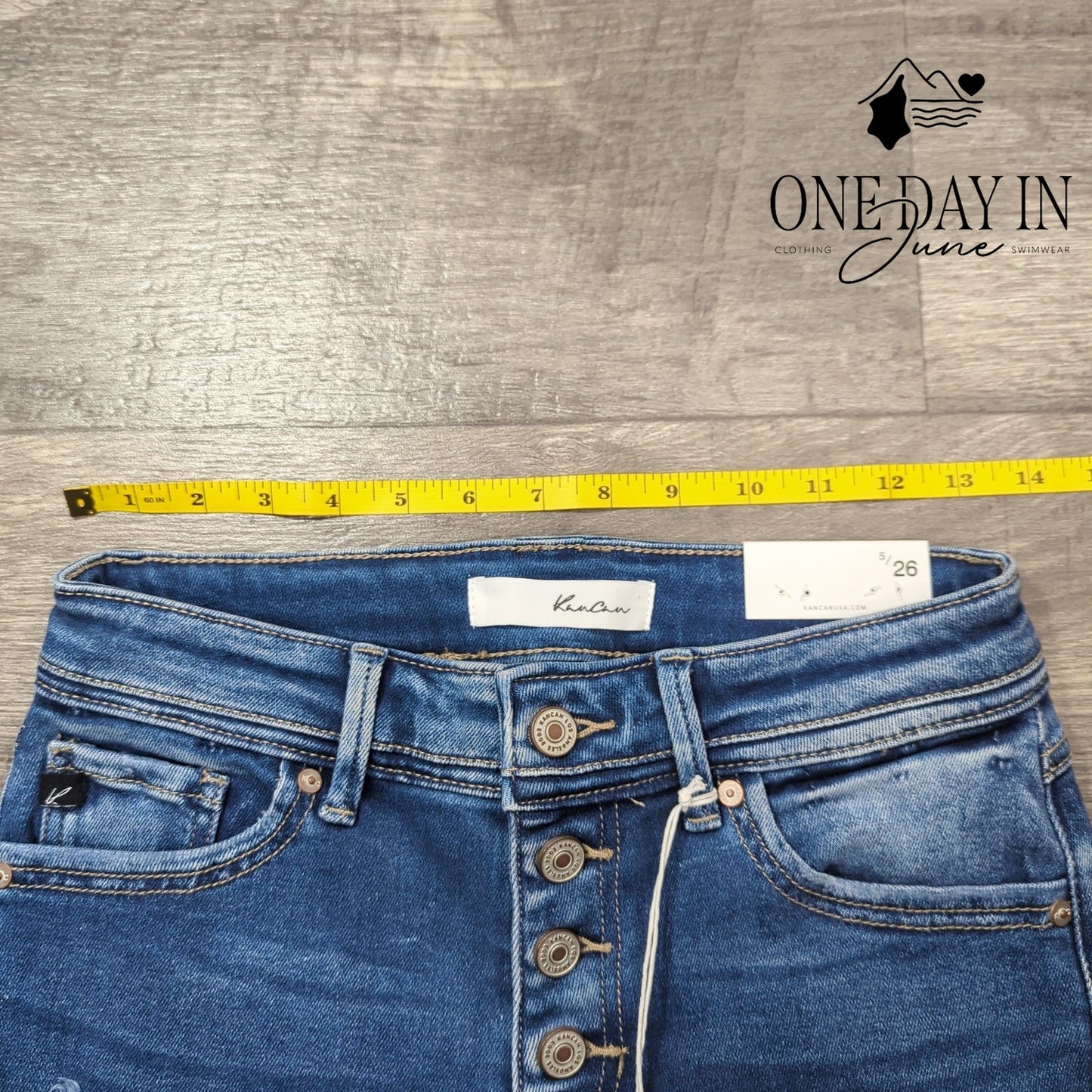 KanCan Juniors Mid Rise Skinny Straight Distressed Jeans Size 5