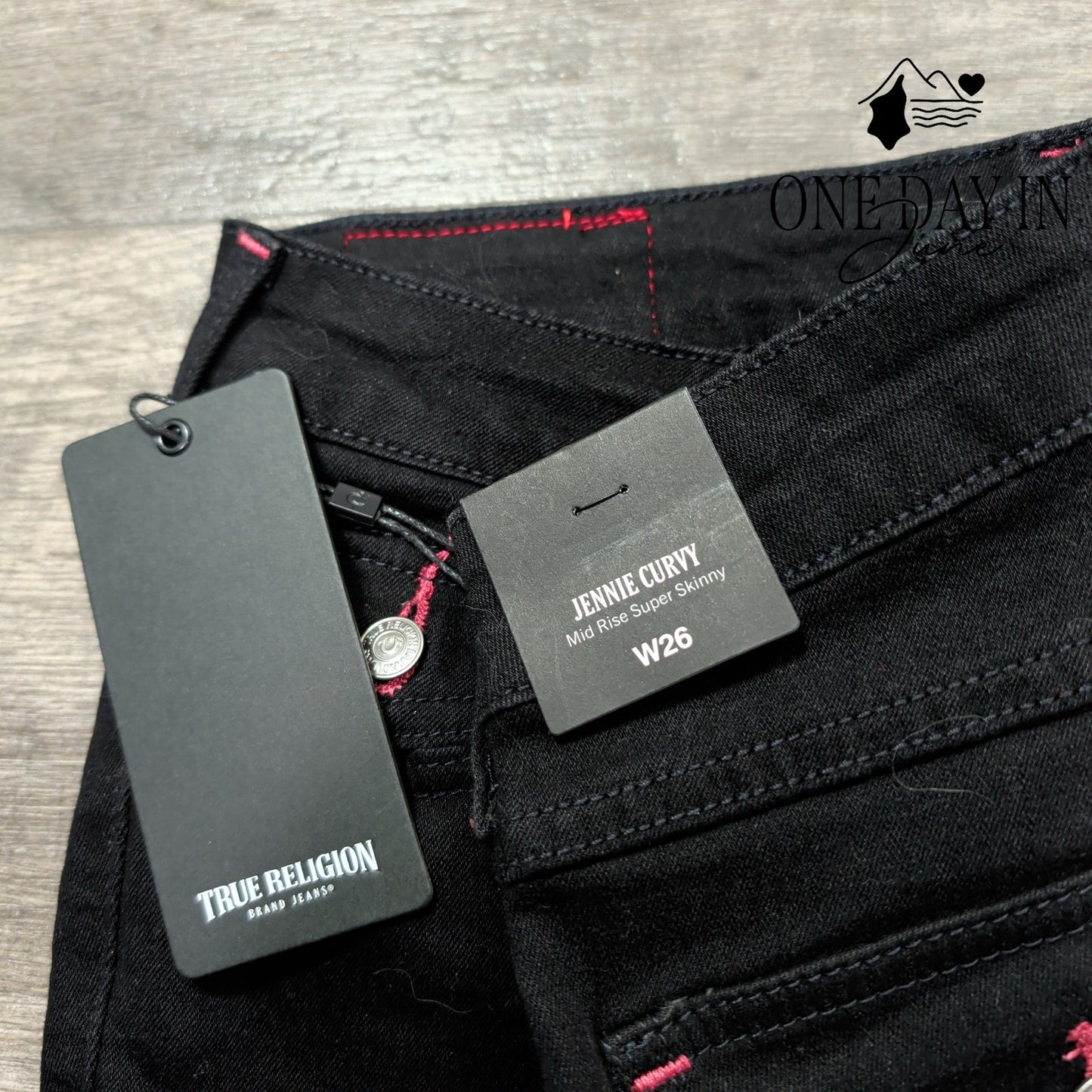 True Religion Jennie Curvy Mid Rise Super Skinny Jeans Size 2 (26)