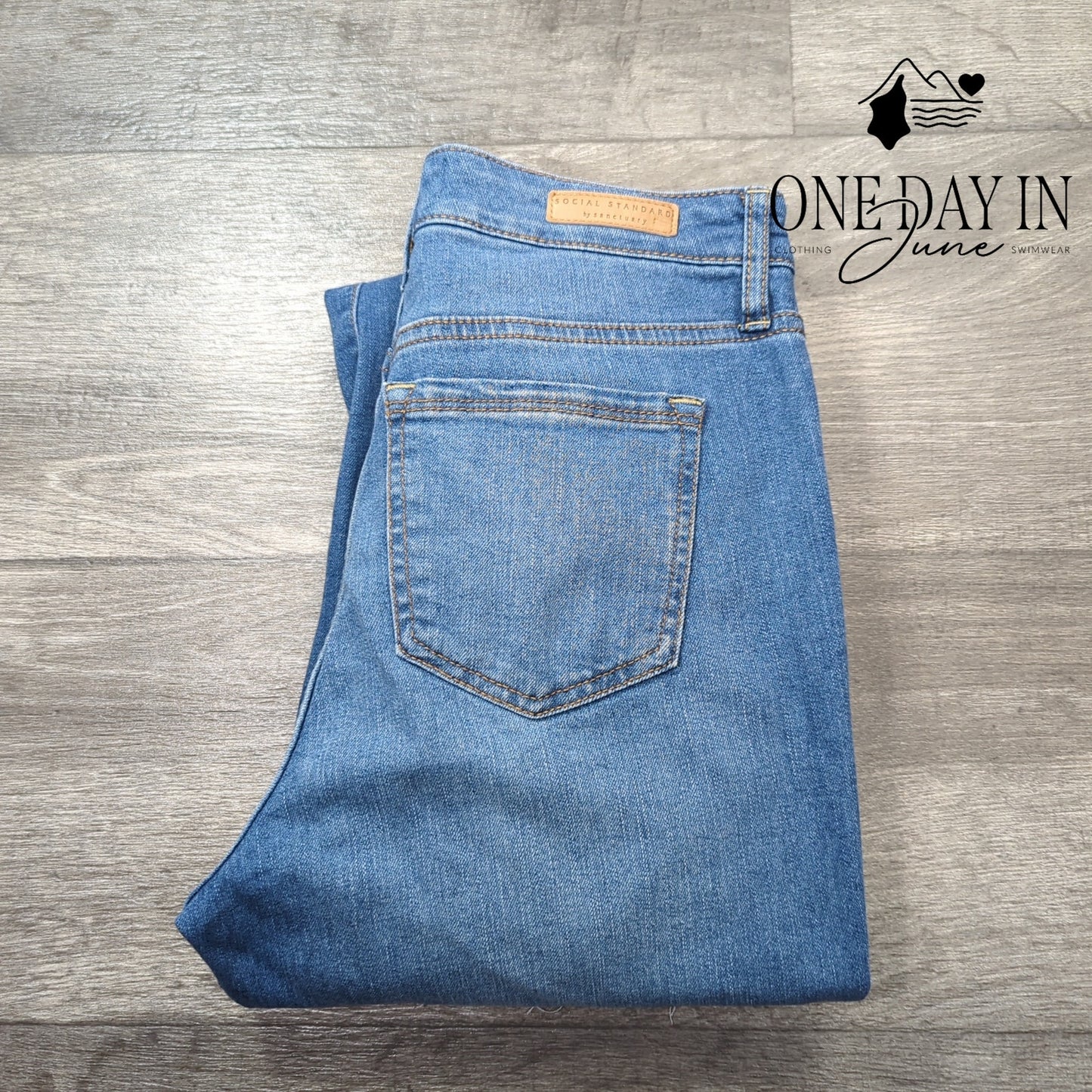 Social Standard Slim Straight Jeans Size 2