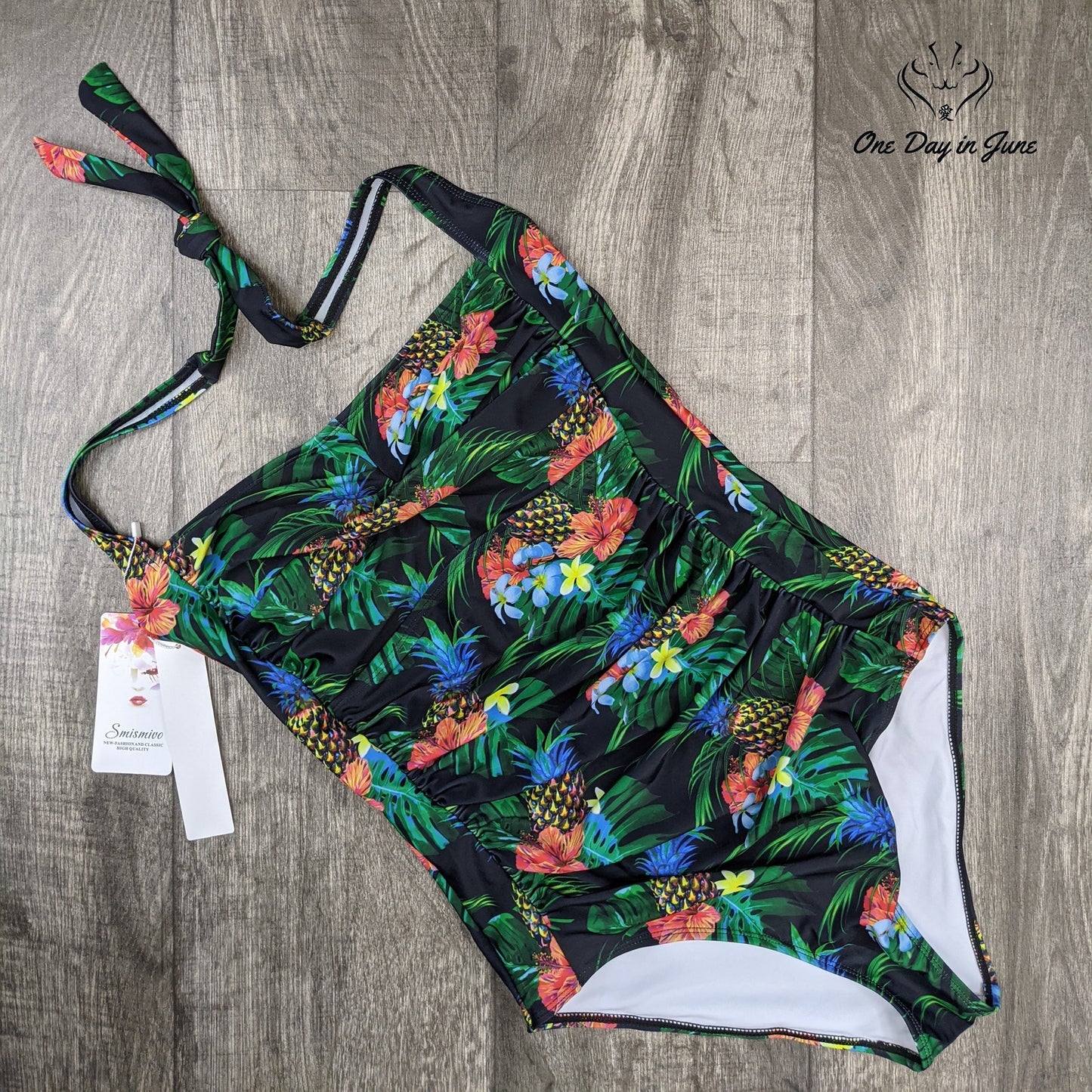 Smismivo Classic Halter One Piece Size M