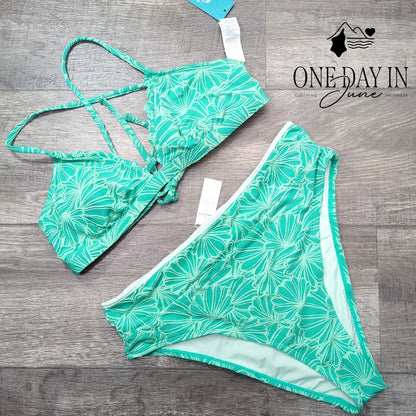 Cupshe Textured Floral Bikini Swimsuit Green Scallop High Waist NWT Size L