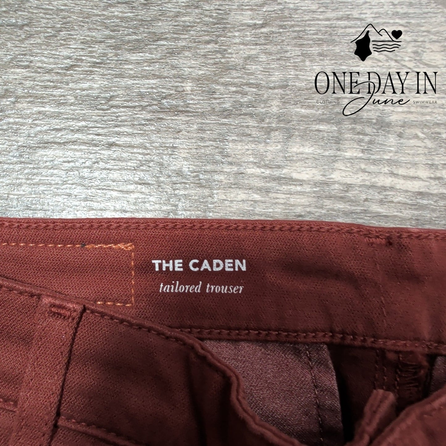 AG Adriano Goldschmied The Caden Tailored Trouser Jeans Size 4 (27)