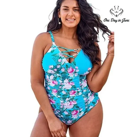 Cupshe Plus-Size Crisscross One Piece Swimsuit